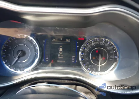 2015 Chrysler 200 Limited from USA, damaged, VIN 1C3CCCAB6FN700823